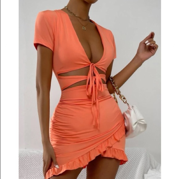 Boho tied cutout front wrap ruffle hem dress - Picture 4 of 6
